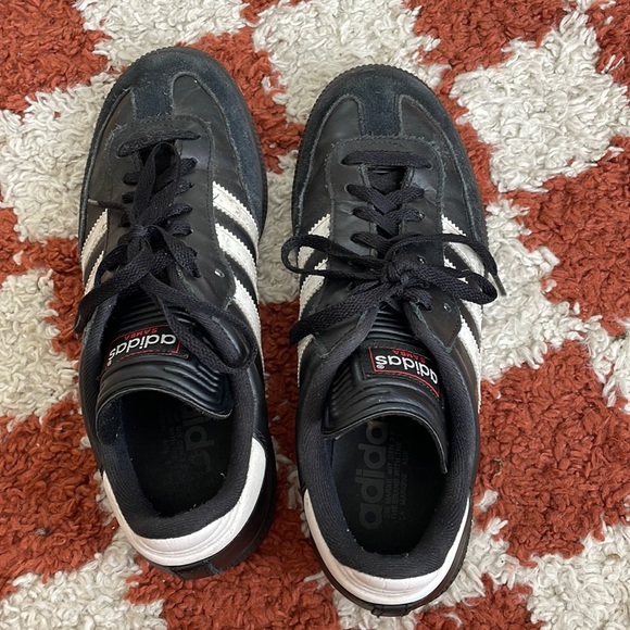 Adidas Sambas - Picture 1 of 4